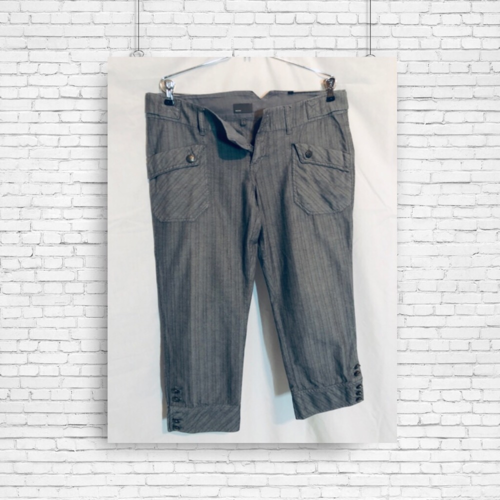 ❄️❄️Mexx Women’s Capris -  Size 10